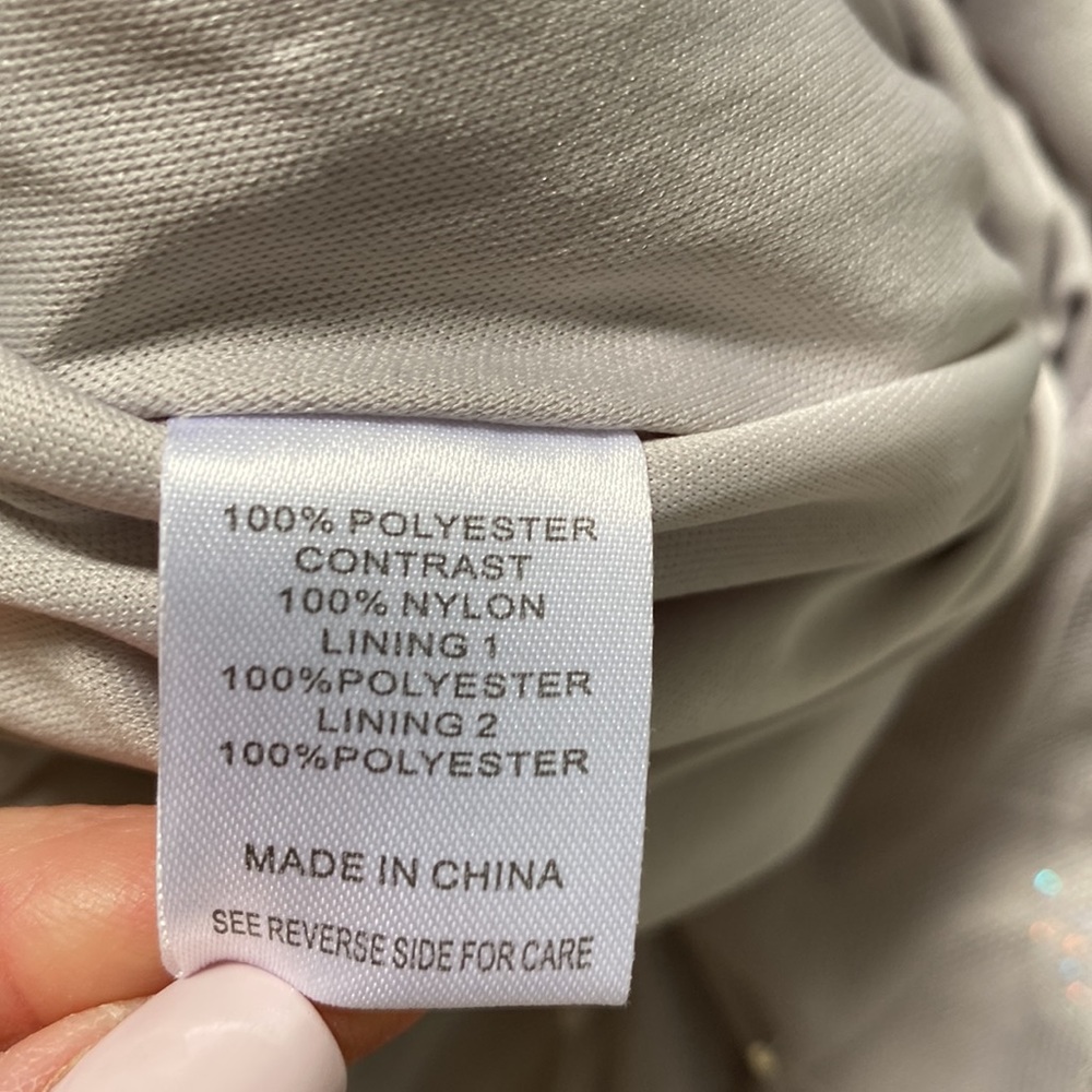 Size 3/4 party dress. - Picture 9 of 10